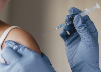 ვაქცინაციის კლებაზე რეაგირება რუსთავში, მარნეულსა და გორში